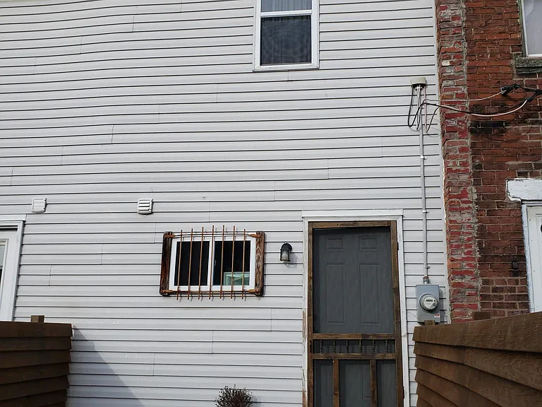 1724 Watson St — Photo 14
