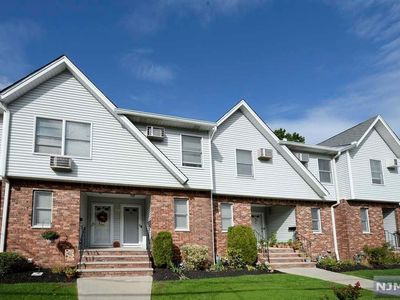 38 Home Pl, Bergenfield, NJ, 07621