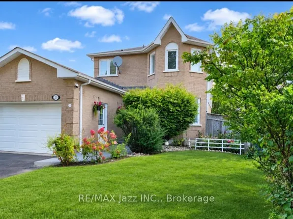 23 Meredith Ct, Clarington, ON L1E 2V9