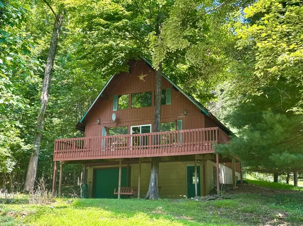 220 Northern Spy Dr, Howard, OH 43028