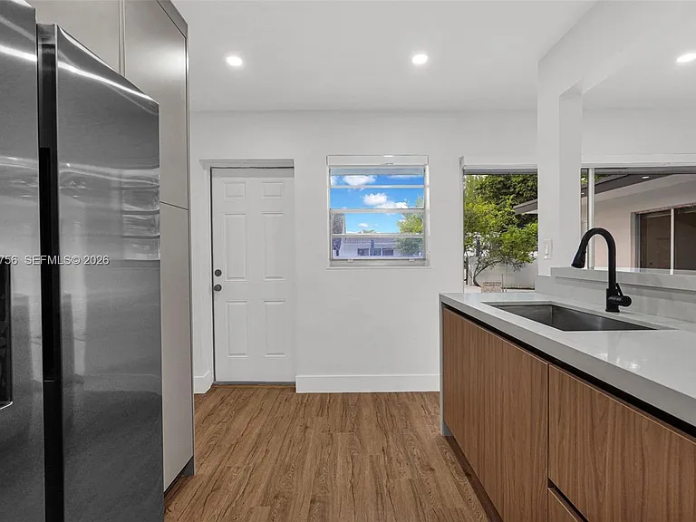 8201 SW 42nd St — Photo 17