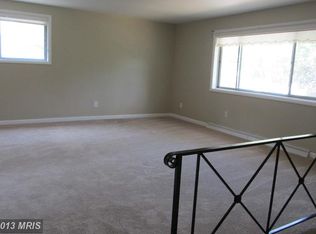 6015 Elmendorf Dr, Suitland, MD 20746