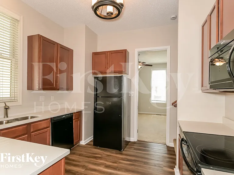 3455 Hiram St — Photo 7