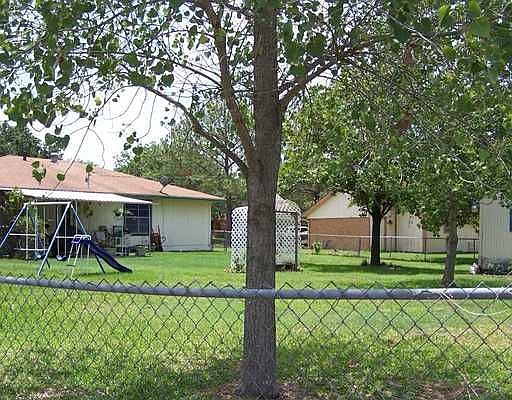 2nd image of 2524 Hardwood Dr