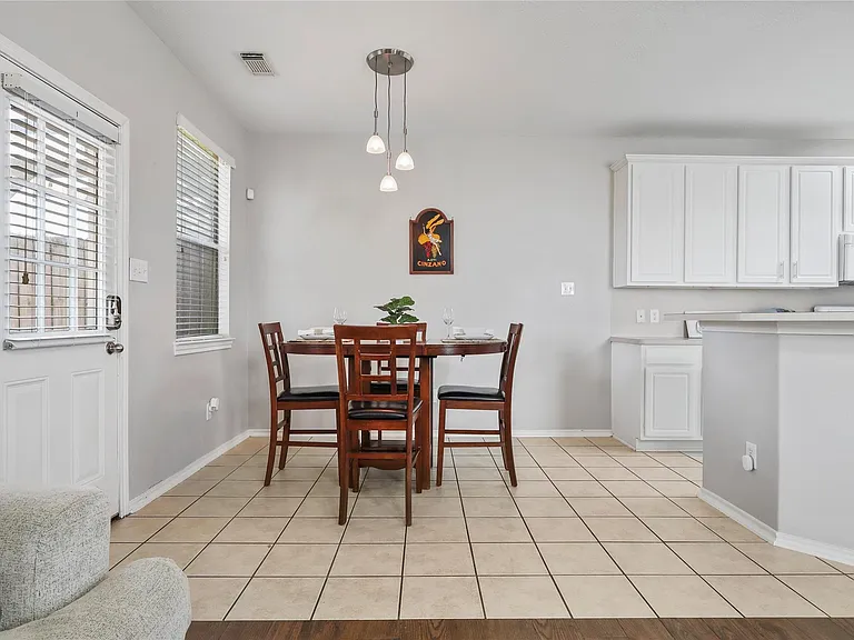 418 Folk Crest Ln — Photo 9