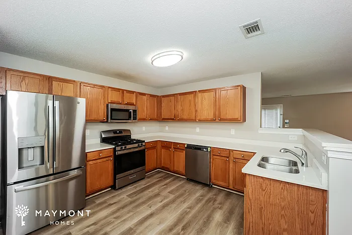 3034 Summer Breeze Dr — Photo 5