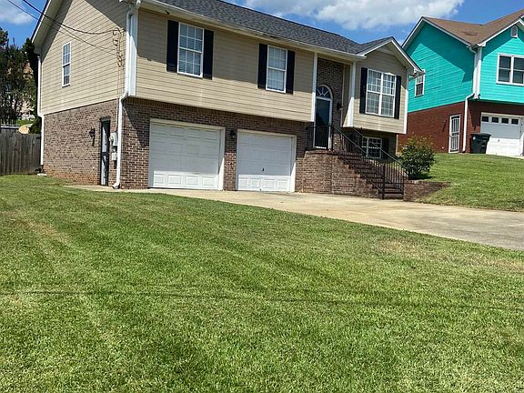 2nd image of 1420 Memorial Cir