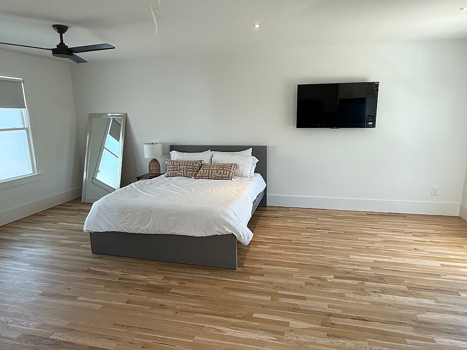 1st image of 5912 Goliad Ave #B