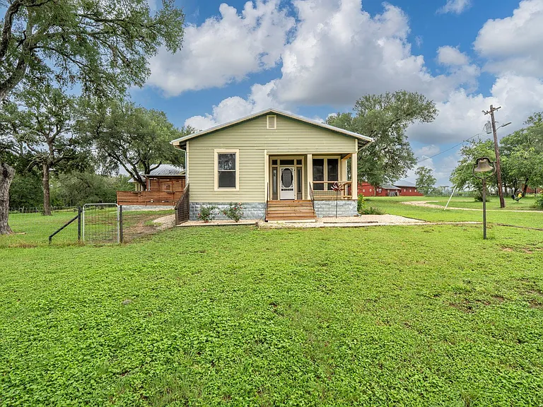 6546 FM 1854 — Photo 4