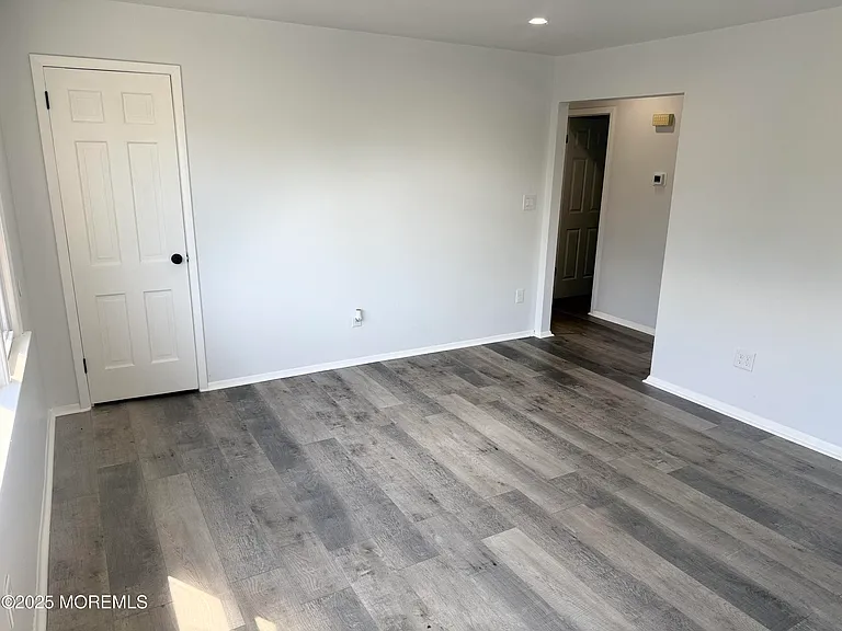 55 Chapin Ave #2 — Photo 4