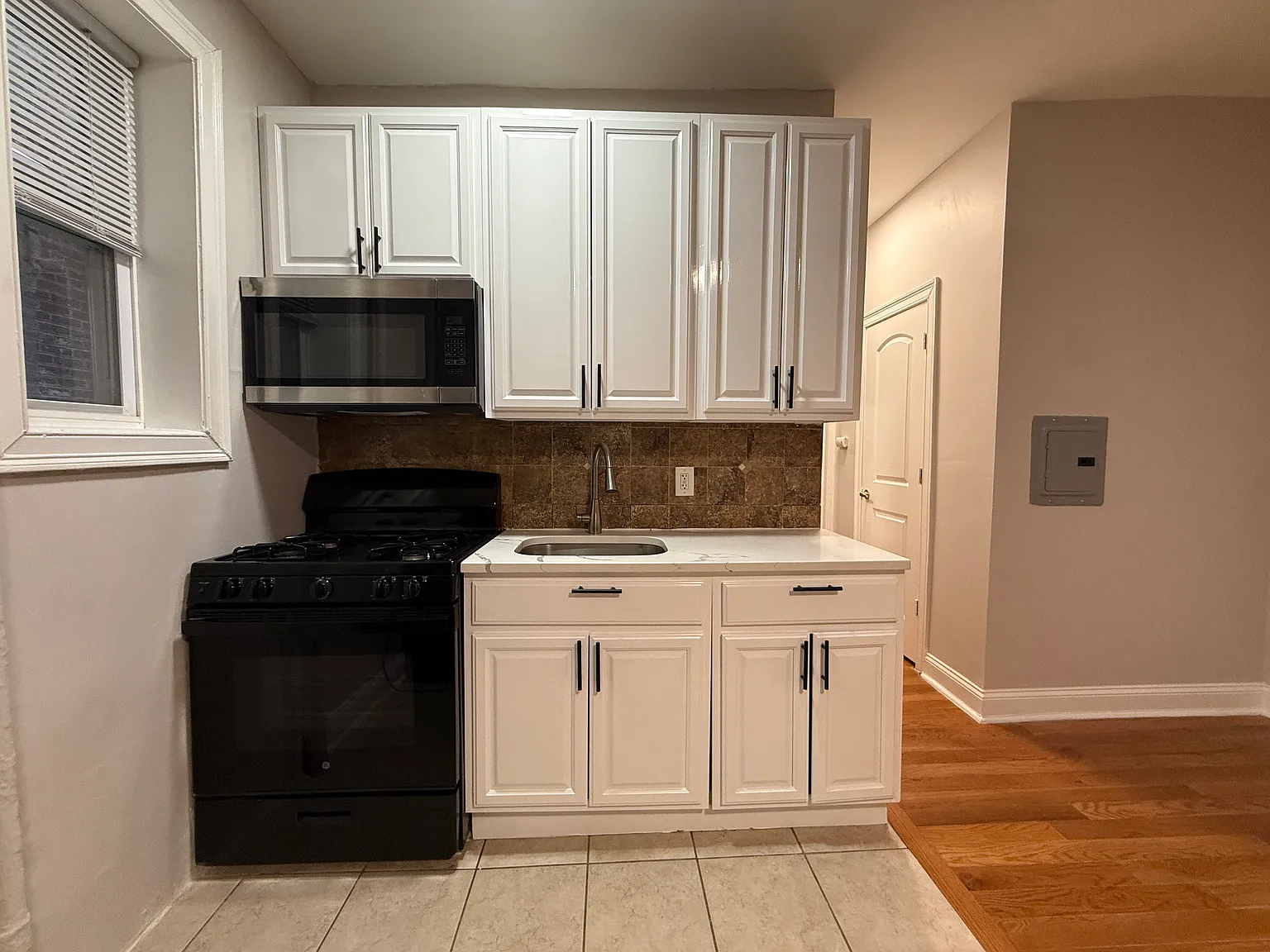 1 bed, $1,795 — Photo 3