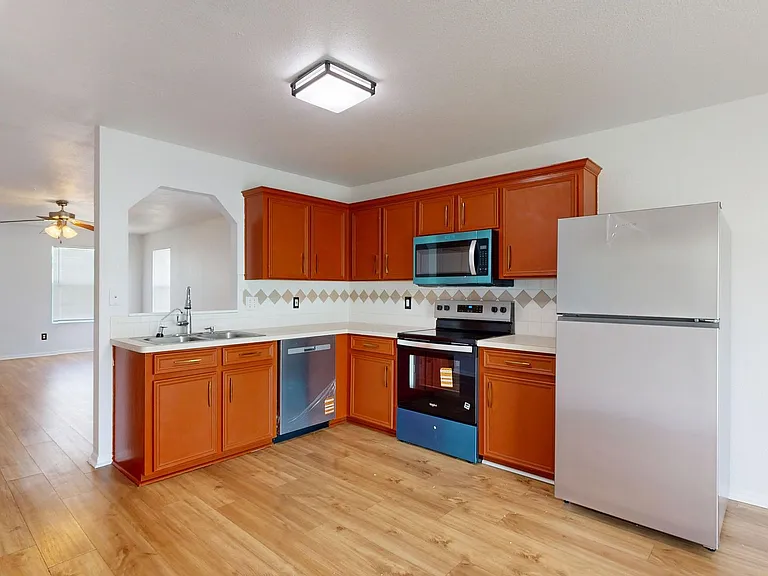 4512 Indigo Dr — Photo 8