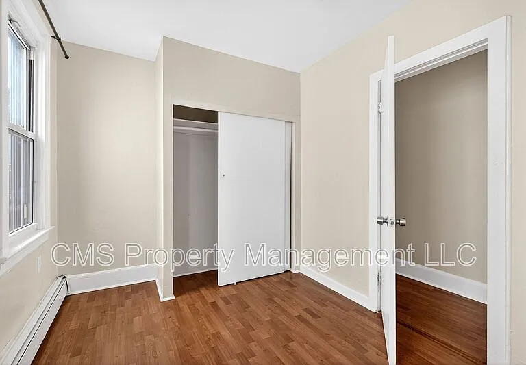 49 Welland Ave #2 — Photo 24