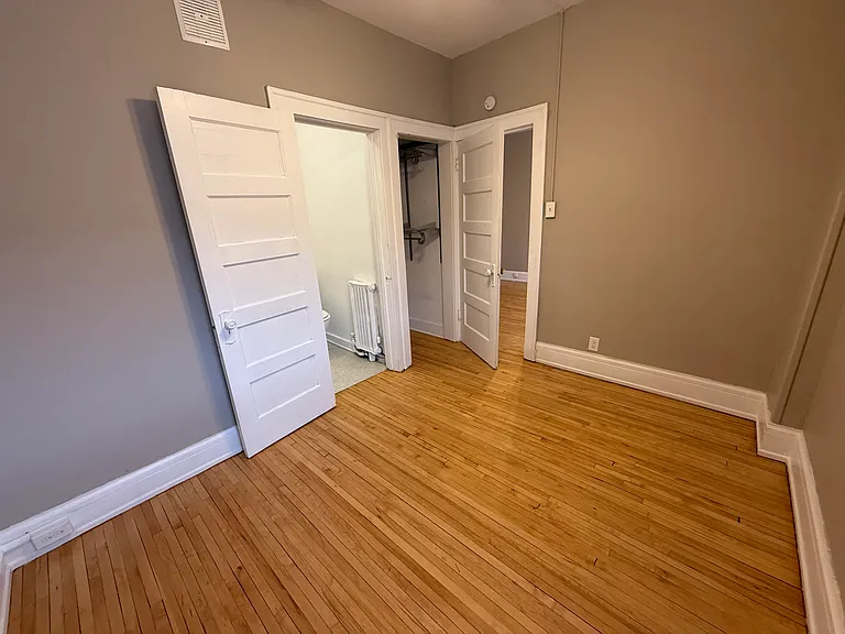 Stevens Square Apartments — Photo 152