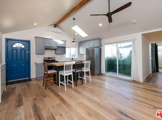 6461 Whitman Ave, Lake Balboa, CA 91406