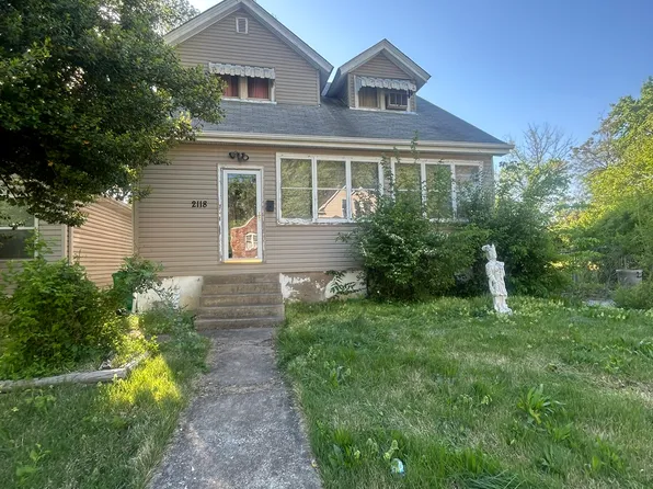 2118 Rose Bud Ave, Saint Louis, MO 63121
