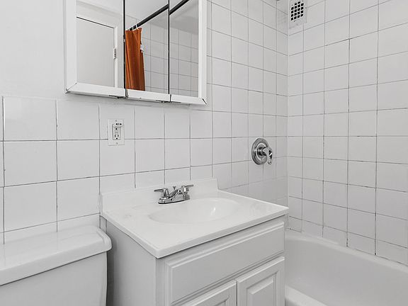 5th image of 690 Greenwich St APT 3J