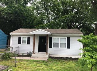 6401 Ravena Rd, Pleasant Valley, MO 64068