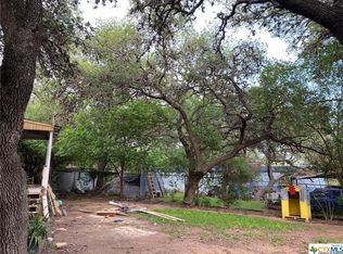 525 Ridgeview Dr, Canyon Lake, TX 78133