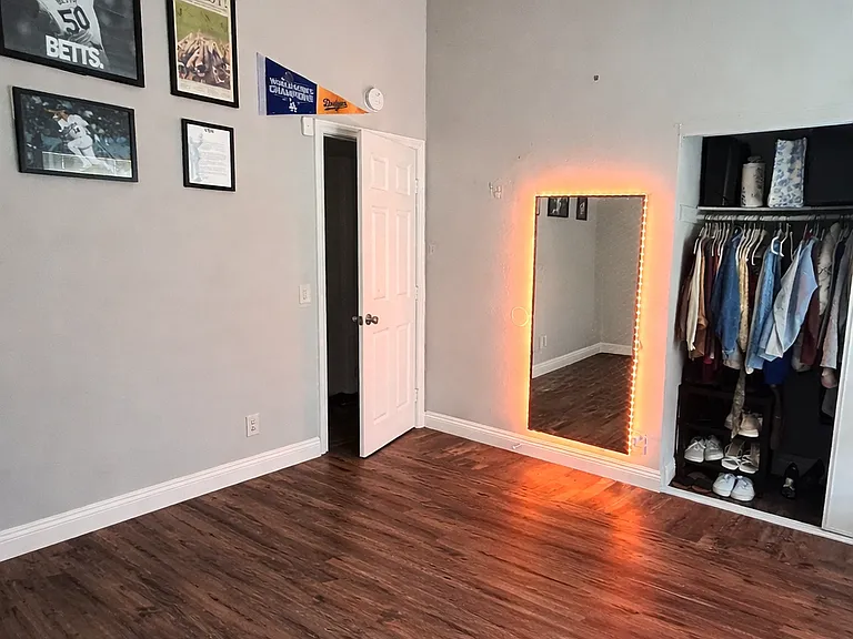 25525 Fir Ave — Photo 3