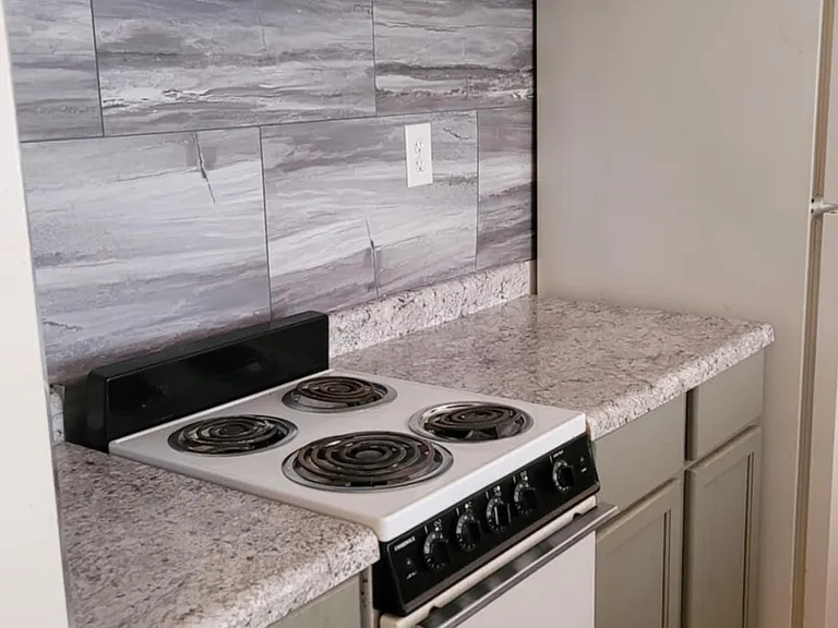502 S Logan St #6 — Photo 4