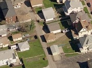 37 7th St SW, Massillon, OH 44647