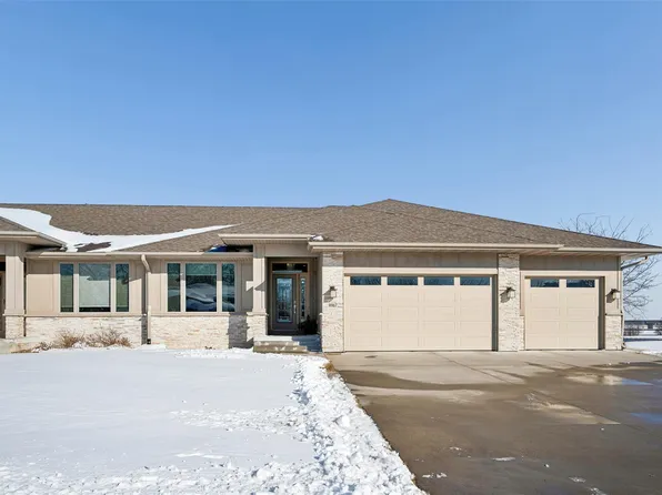 9967 NW 119th Ct, Granger, IA 50109