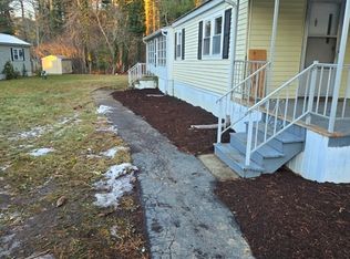 53 Beechwood Rd, Halifax, MA 02338