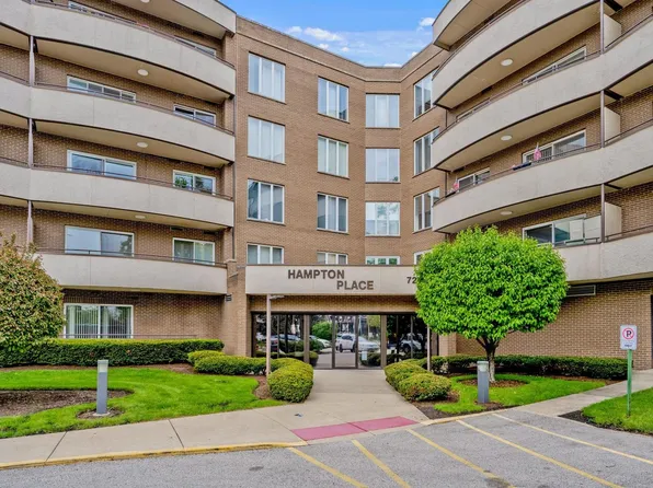 7201 N Lincoln Ave APT 205, Lincolnwood, IL 60712