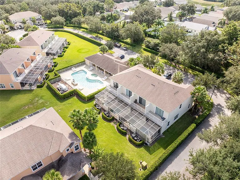 1615 Retreat Cir — Photo 10