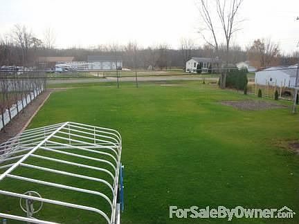 Large buildable lot behind garage