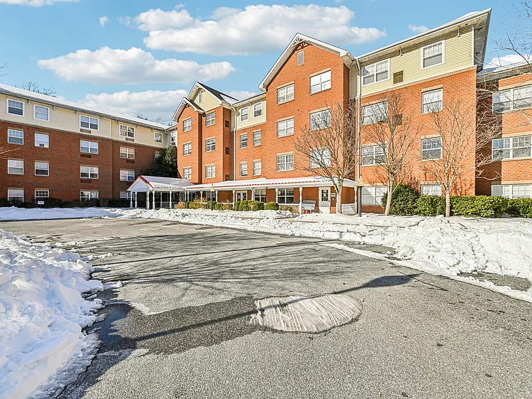 Fairgreen Senior Community — Photo 37