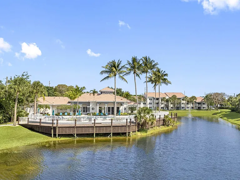 Waters Edge Delray — Photo 13