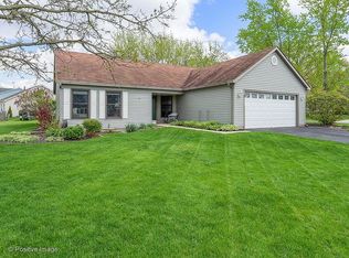 2003 Scottdale Cir, Wheaton, IL 60189