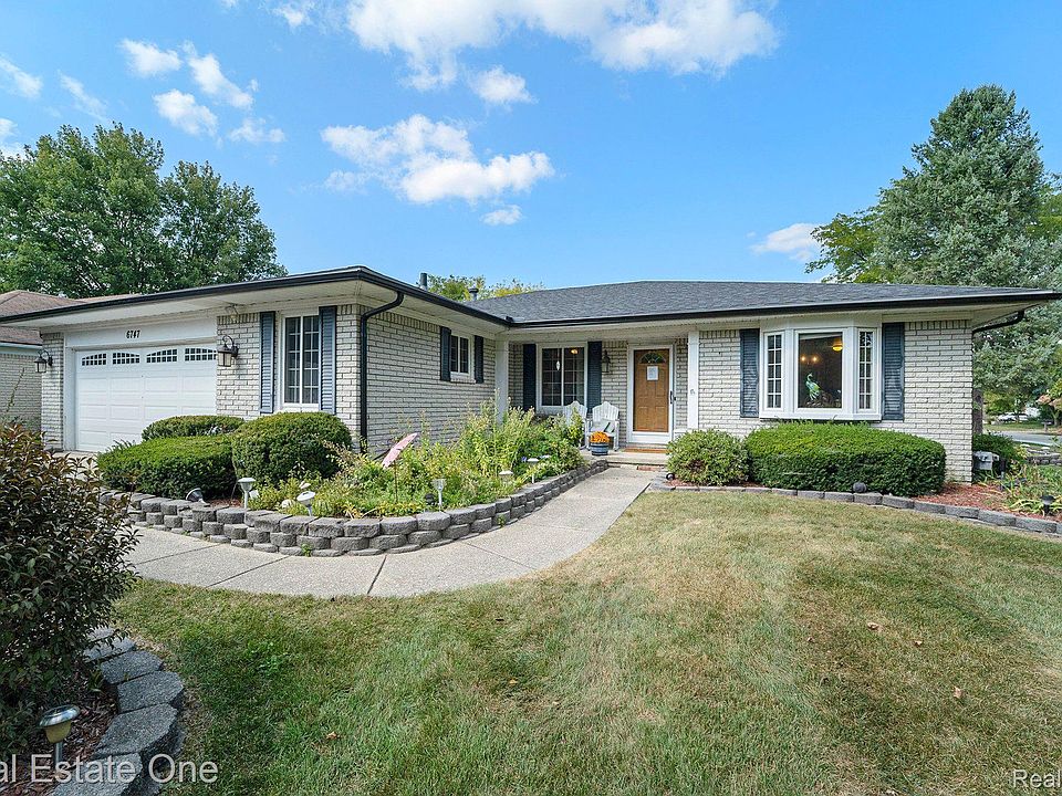 1st image of 6747 Emerald Lake Dr