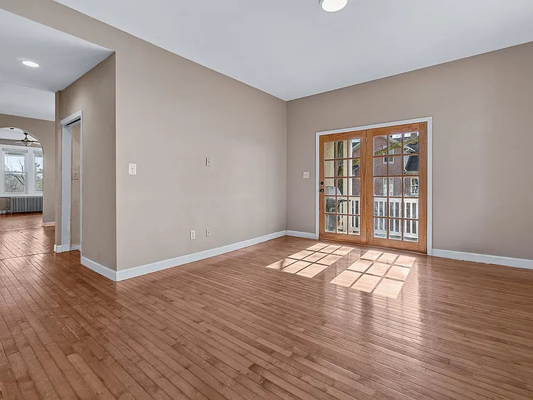 6642 Jefferson Blvd #B — Photo 11
