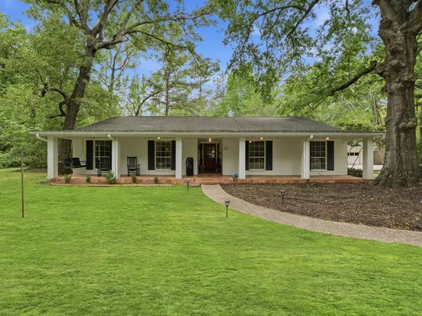 619 Tall Pines Dr, Magnolia, TX 77354