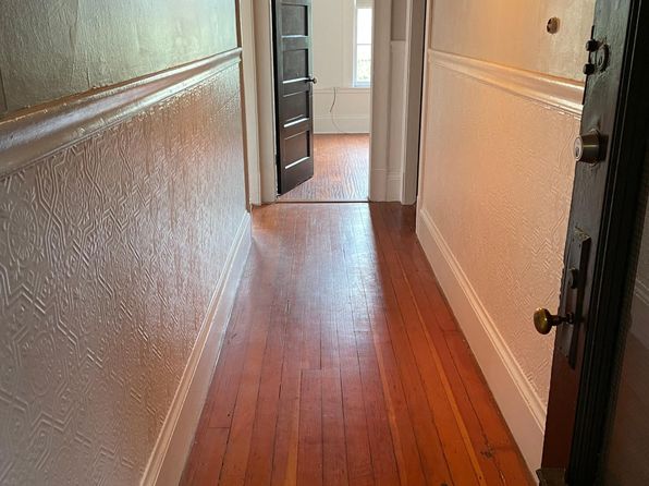 158 Baker St #4