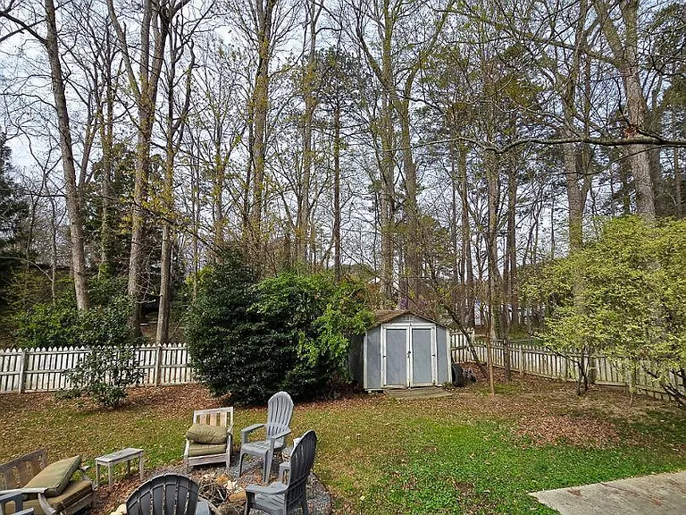 5813 Rangeley Dr — Photo 32