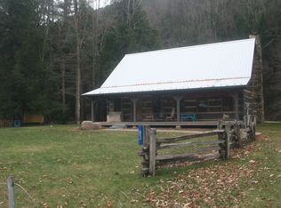 83 Macs Ln, Renovo, PA 17764
