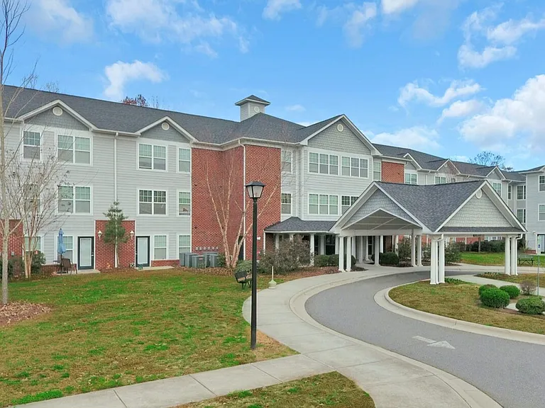 Villas at Forest Park — Photo 3