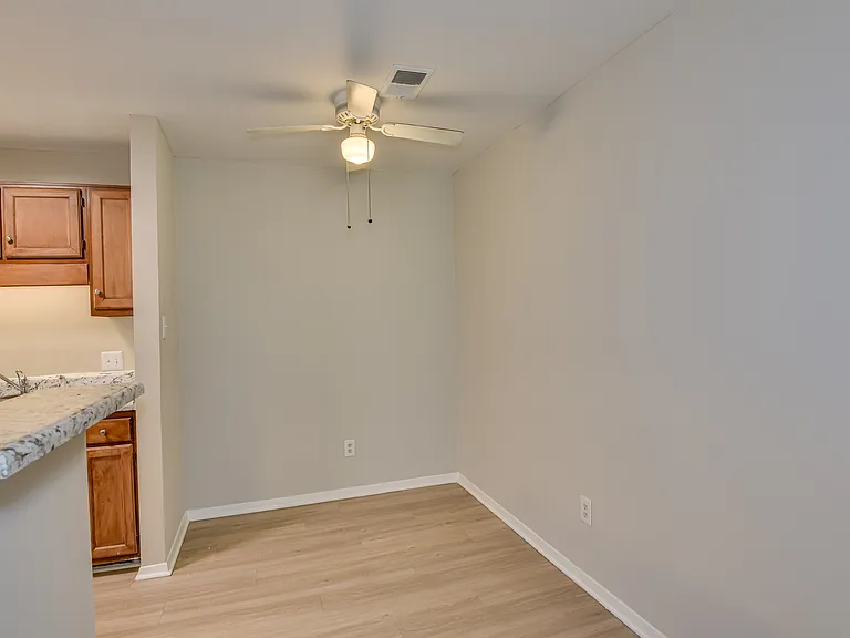 Hunters Run Apartments — Photo 22
