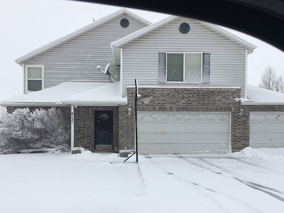 2nd image of 812 S 1580th St W