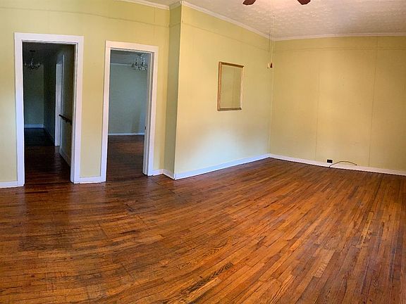 2nd image of 1037 Vine St