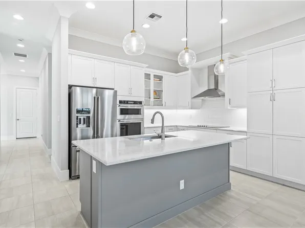 2152 Falls Mnr, Vero Beach, FL 32967