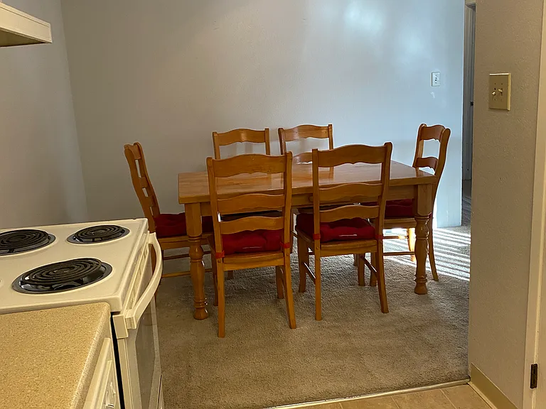 126 Yank Way #B — Photo 5