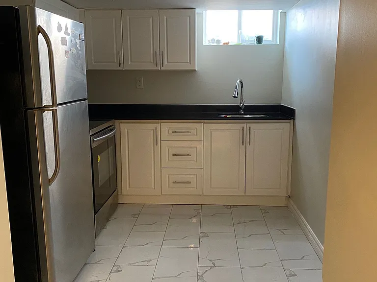 215 Wilson Rd S #BASEMENT — Photo 6