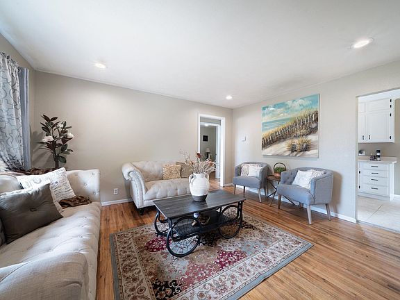 2nd image of 2337 S Glenn Ave