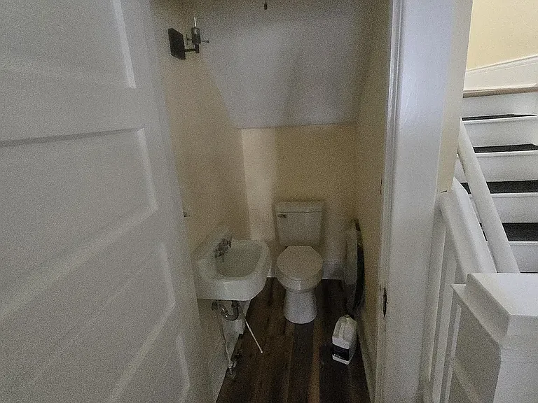 724 Temple Ave — Photo 14
