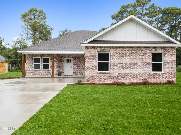 1350 Aubin Blvd, Gautier, MS 39553